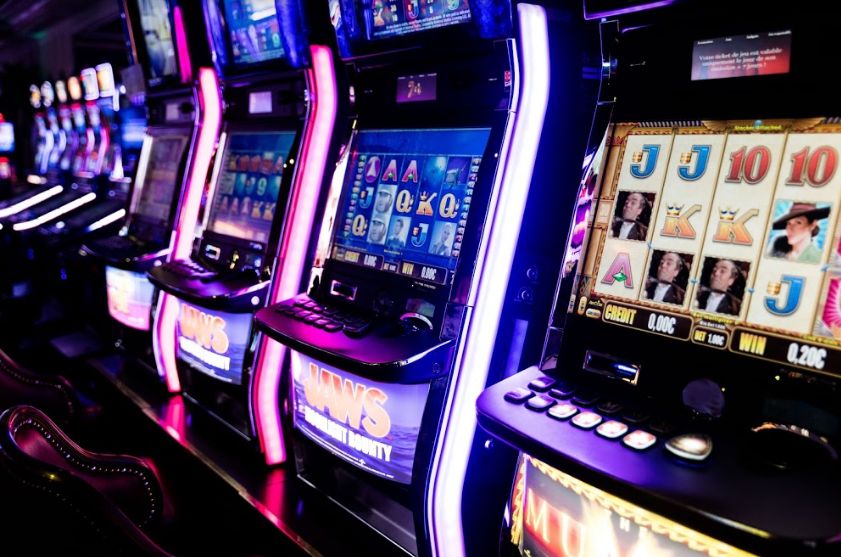 Pwktoto Casino Premium: Sensasi Bermain Langsung dengan Dealer Profesional
